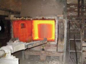 Radiation-proof lead glass melted out of the furnace
